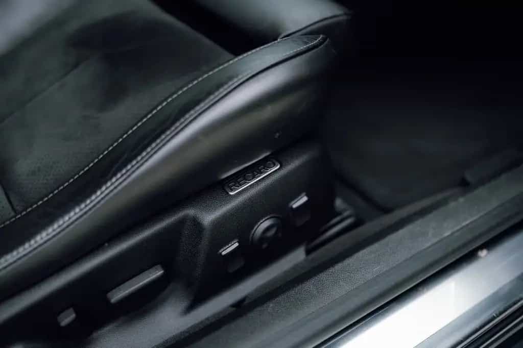Cadillac CTS Coupe CTS-V V8 Manual 01/2013-photo-13