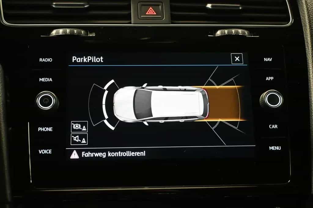 Volkswagen Golf 7 R 4M *MATRIX*DYNAUDIO*DCC*VIRTUAL*ACC*SHZ 12/2017-photo-25