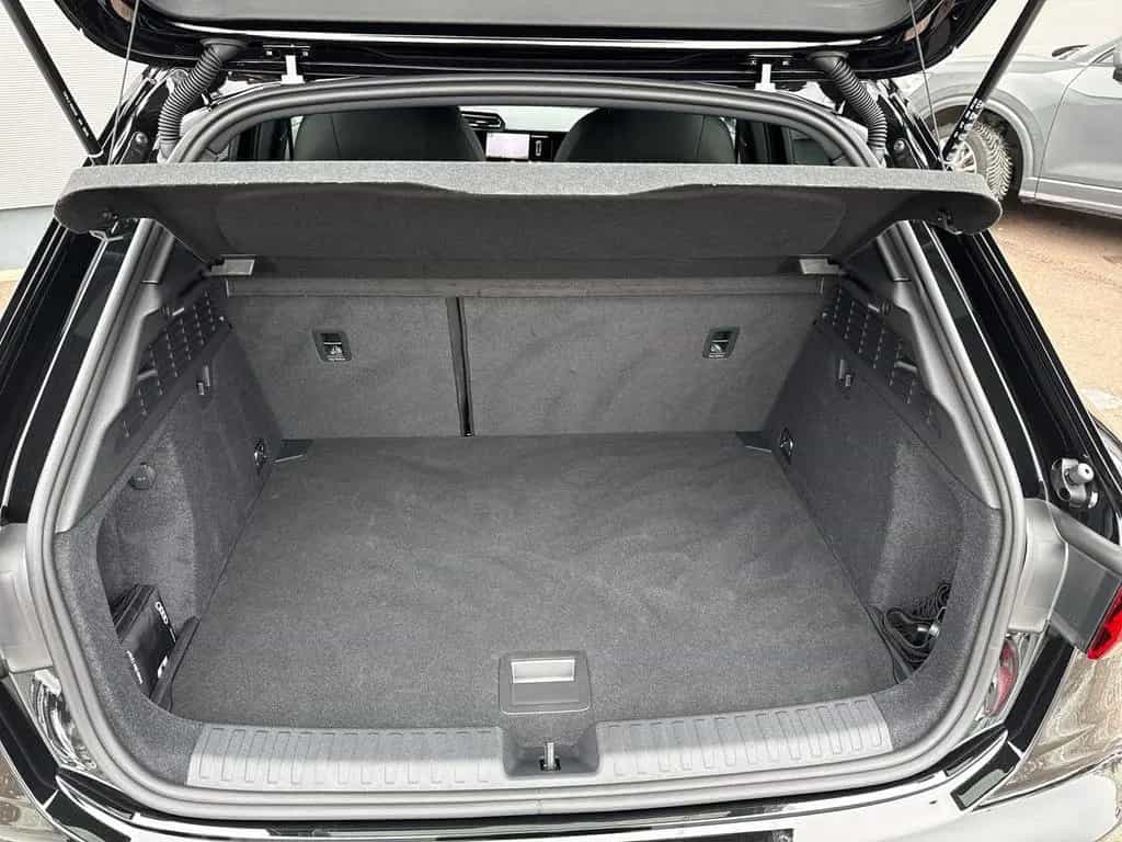 Audi A3 Sportback 30 TFSI S line LED ACC Navi 06/2025-photo-7