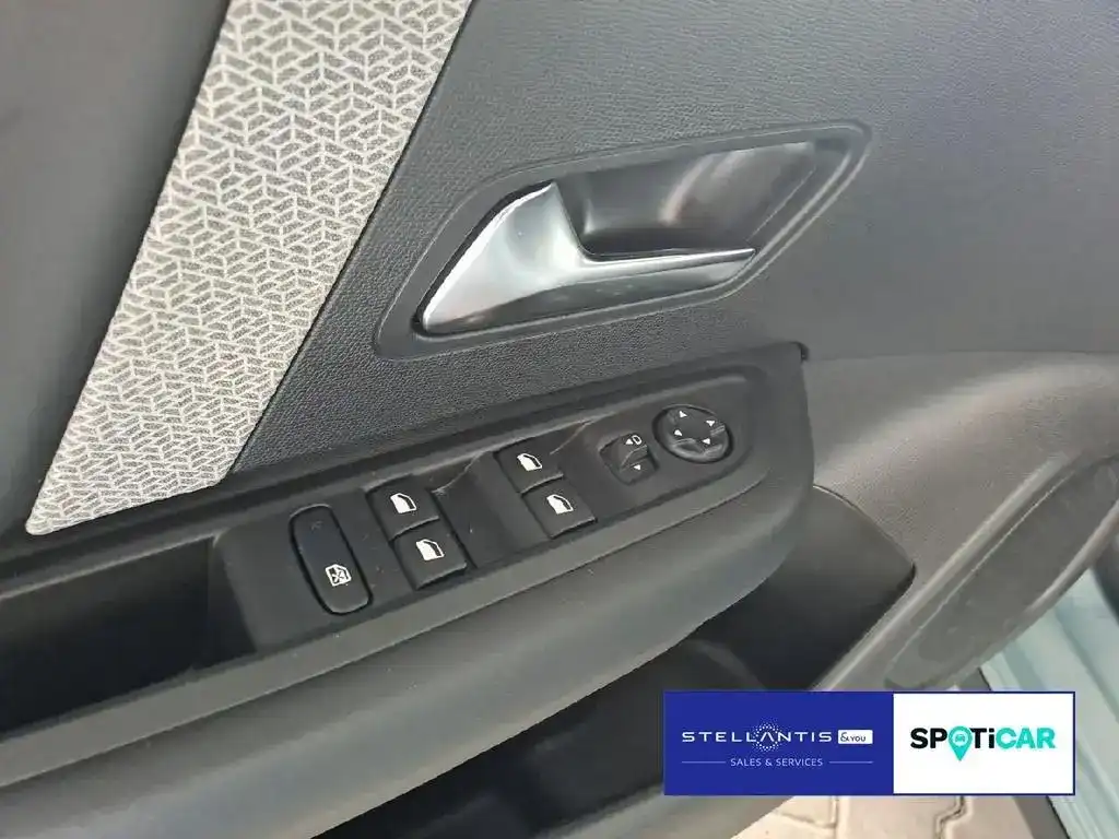 Citroën C4 Feel Pack 1.2 PureTech 130* SHZ*NAVI 02/2023-photo-11
