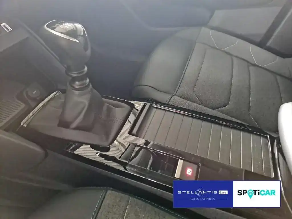 Citroën C4 Feel Pack 1.2 PureTech 130* SHZ*NAVI 02/2023-photo-13