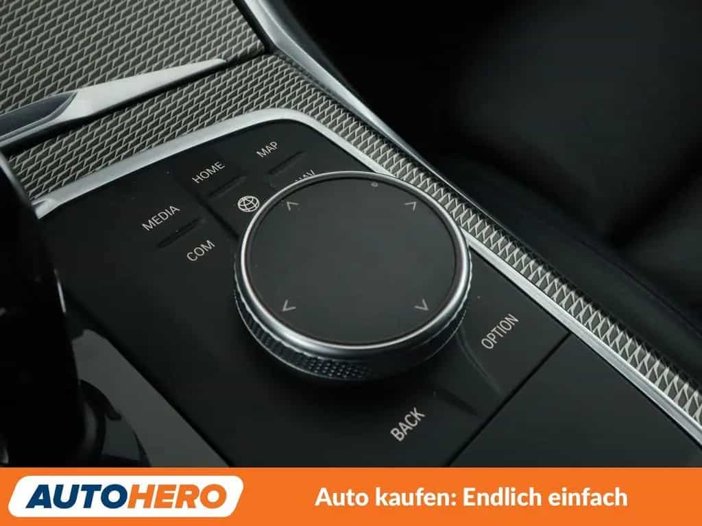 BMW 330 i xDrive M Sport Aut.*NAVI*LED*360CAM*ACC*SHZ 03/2020-photo-29