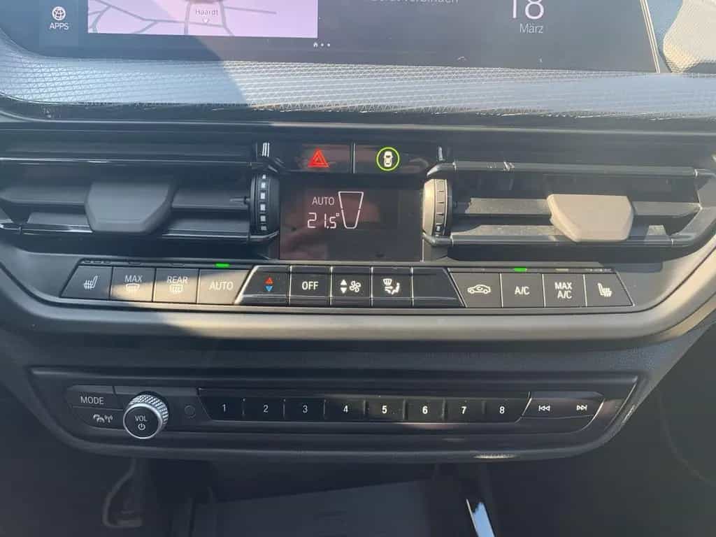 BMW 116 i SPORT LINE LED+NAVI+SHZ+DAB+PDC+TEMPOMAT 04/2024-photo-30