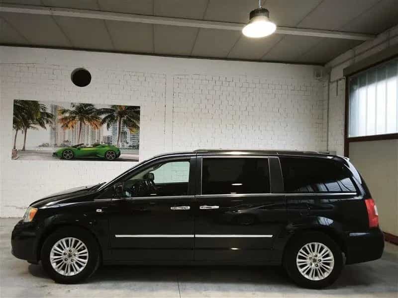 Lancia Voyager 2.8 JTDM 163cv Gold - IVA ESPOSTA 11/2012-photo-4
