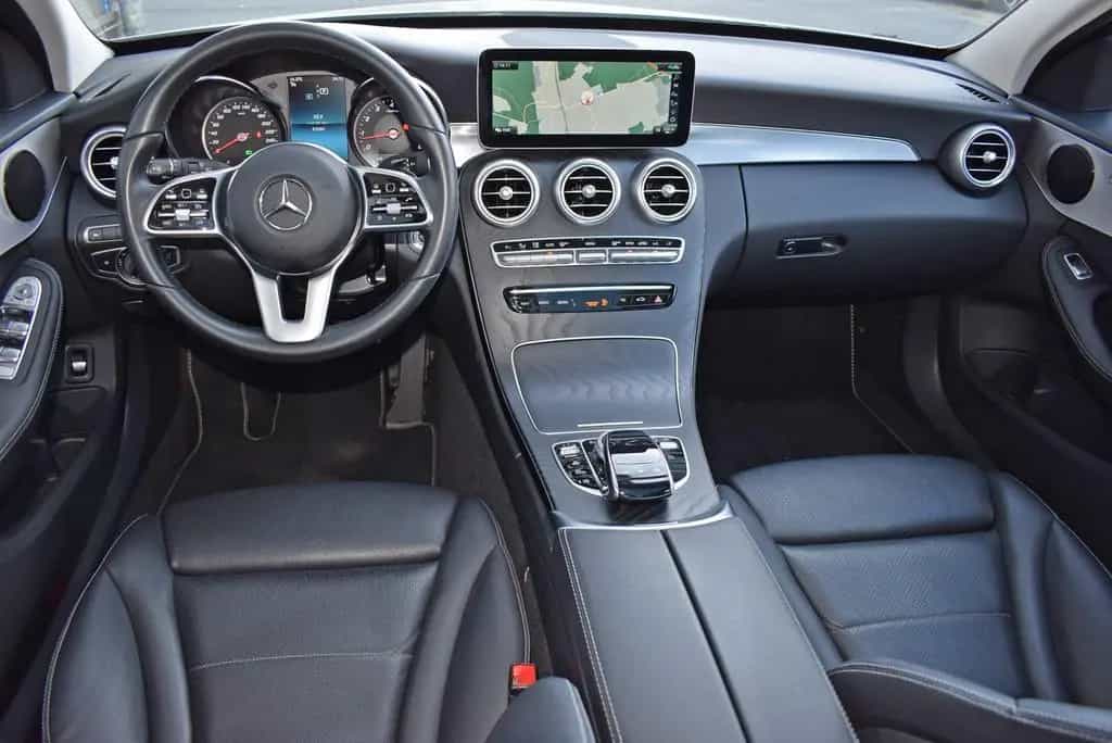 Mercedes-Benz C-Class 300 T Aut. *Avantgarde*AHK*Pano*Navi*RüKa*LED* 08/2019-photo-1
