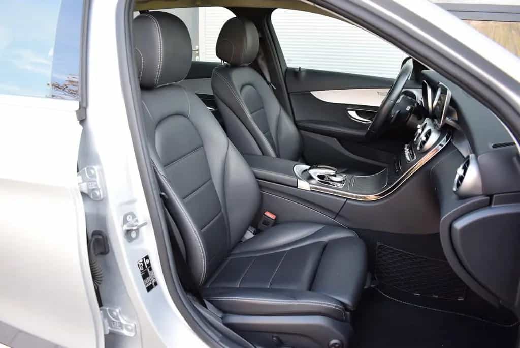 Mercedes-Benz C-Class 300 T Aut. *Avantgarde*AHK*Pano*Navi*RüKa*LED* 08/2019-photo-4