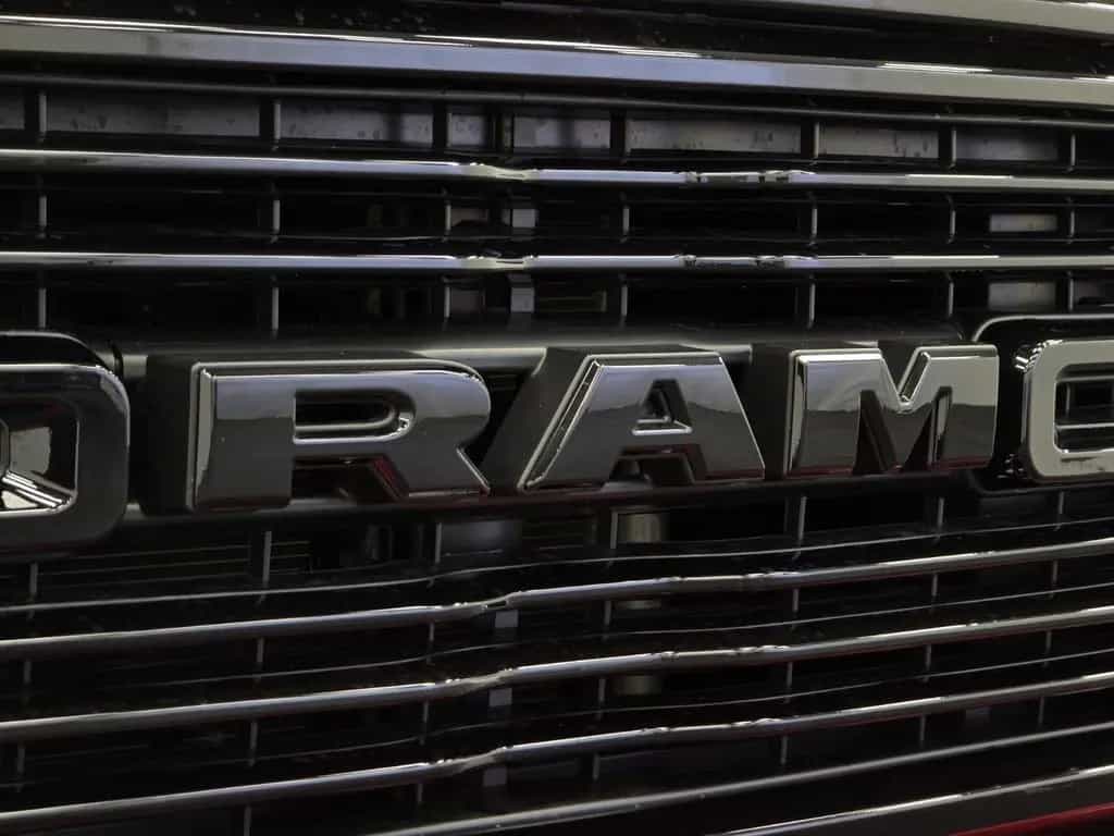 Dodge RAM 5.7 V8 HEMI*SPORT*12"Display Alpine Garantie 12/2022-photo-16