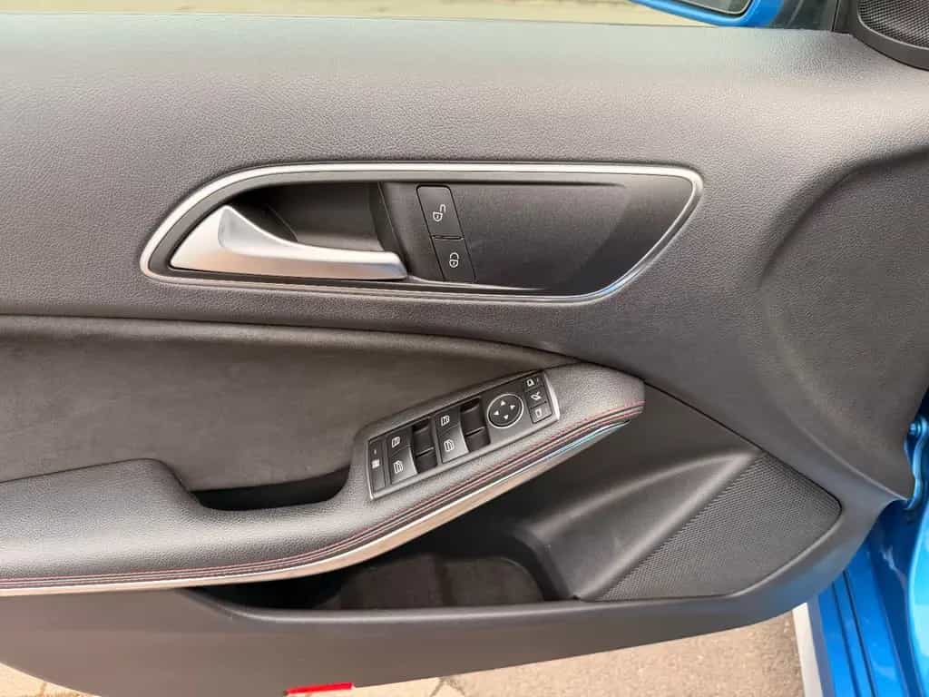 Mercedes-Benz A 45 AMG 4Matic*NAVI*PANO*CAM*AUTOM.*LED* 02/2017-photo-18