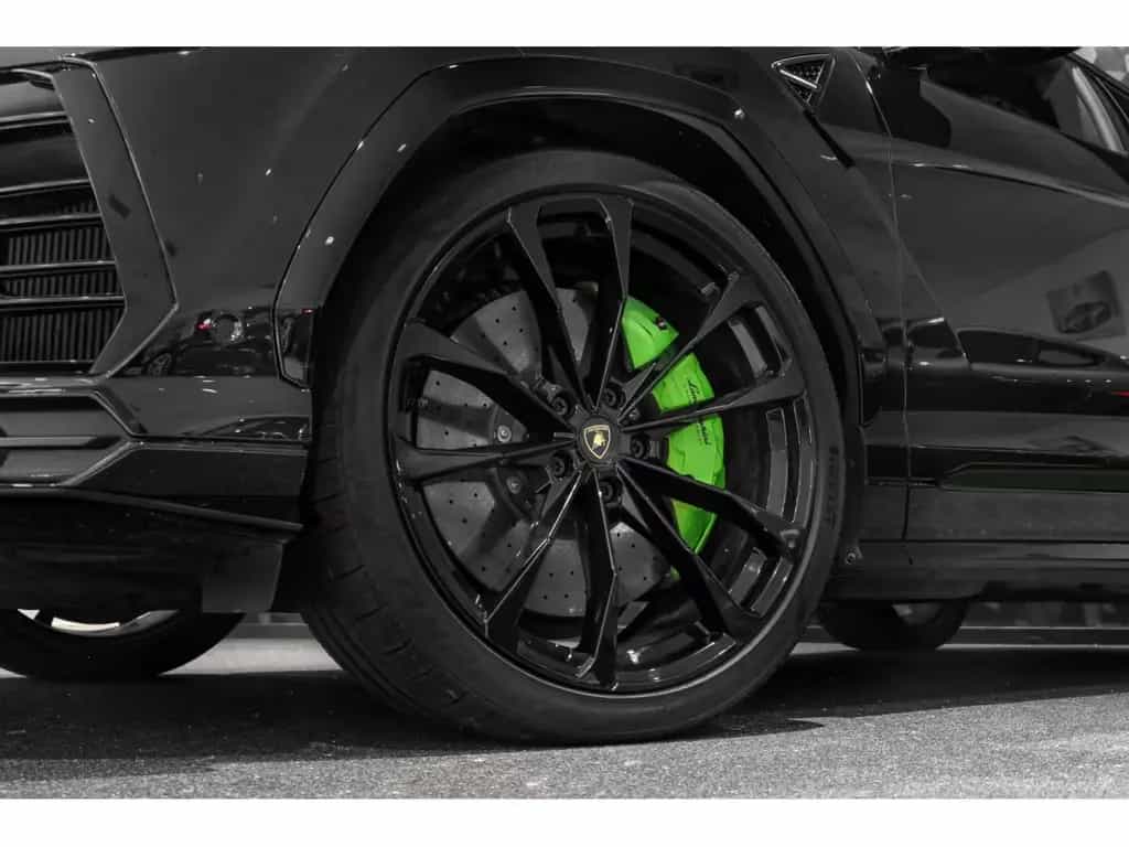 Lamborghini Urus V8 - NERO HELENE / VERDE 05/2021-photo-10