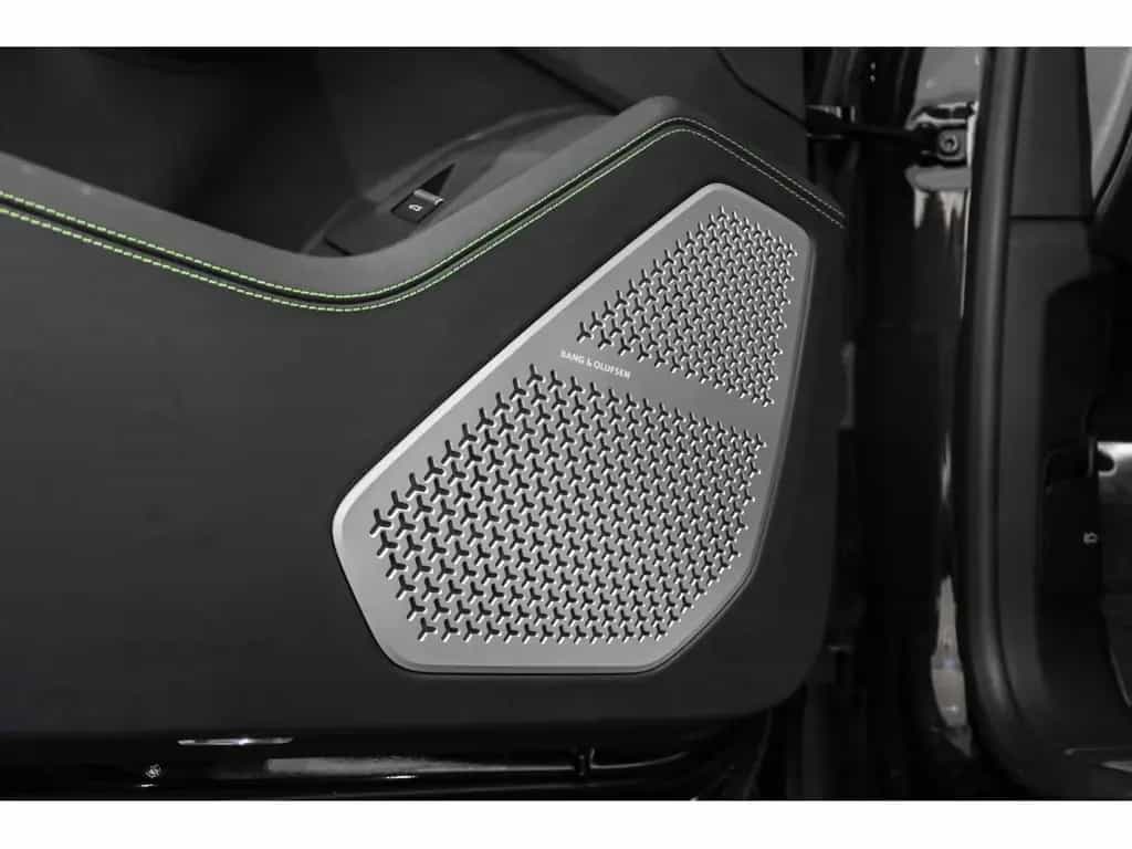 Lamborghini Urus V8 - NERO HELENE / VERDE 05/2021-photo-15