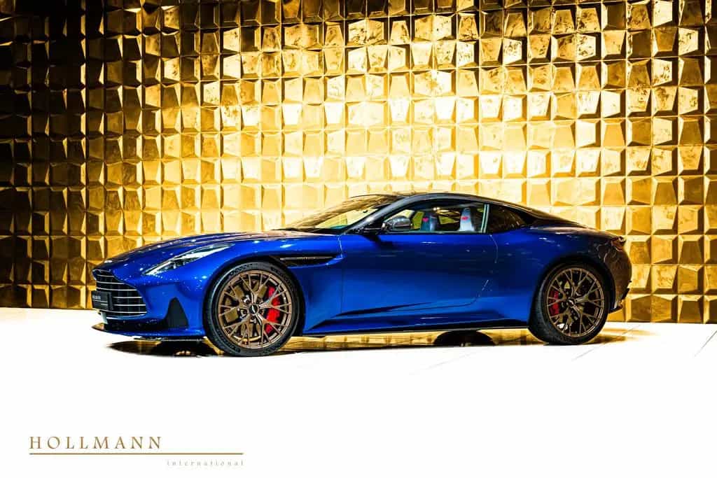 Aston Martin DB12 COUPE + CARBON + BOWERS WILKINS + 09/2024-photo-2
