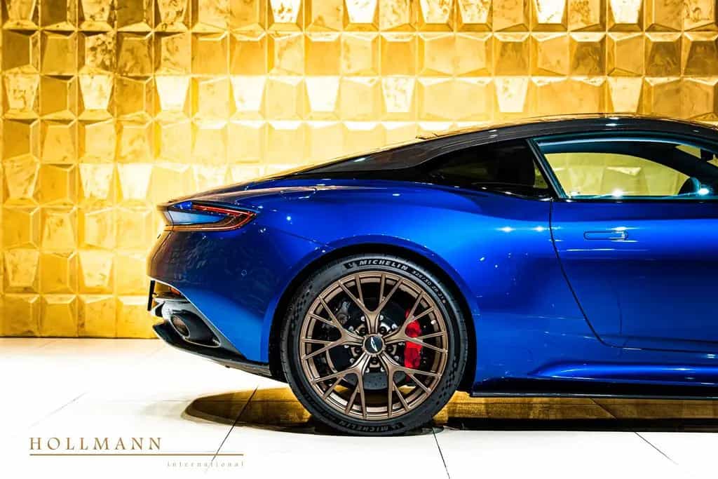 Aston Martin DB12 COUPE + CARBON + BOWERS WILKINS + 09/2024-photo-25
