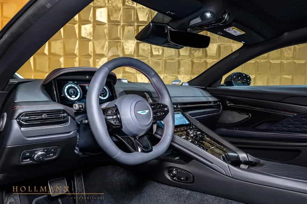 Aston Martin DB12 COUPE + CARBON + BOWERS WILKINS + 09/2024-photo-8