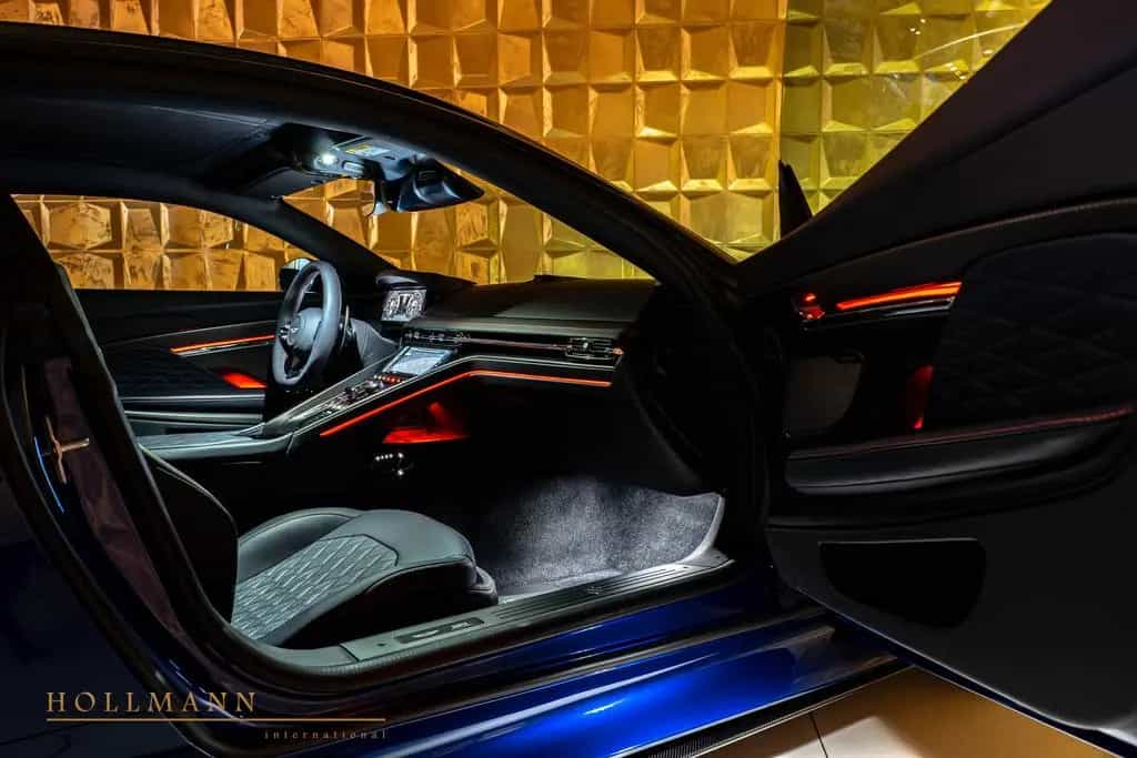 Aston Martin DB12 COUPE + CARBON + BOWERS WILKINS + 09/2024-photo-9