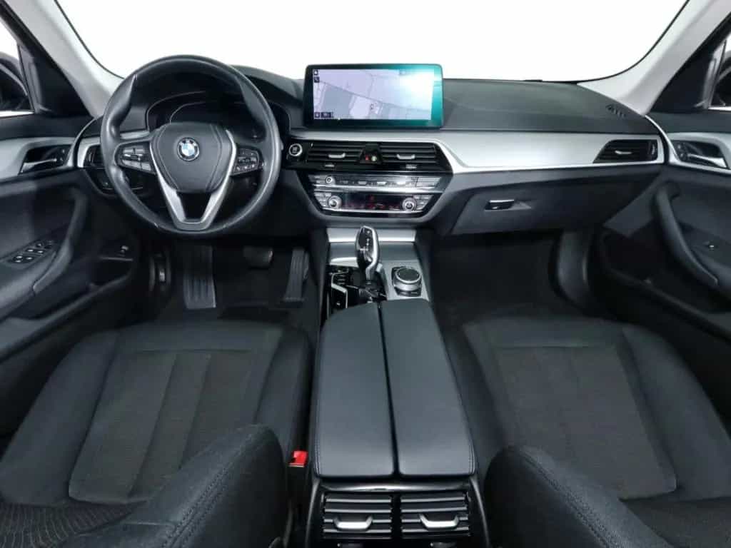 BMW 520 d TG Alarm SHZ DAB Lordose 4-Zonen Parkassis 01/2022-photo-8