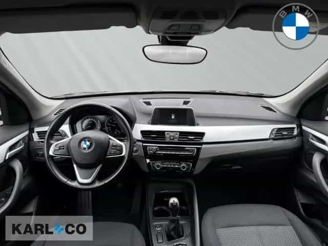 BMW X1 sDrive18i PDC Sportlenkrad ActiveGuard CD 03/2020-photo-9