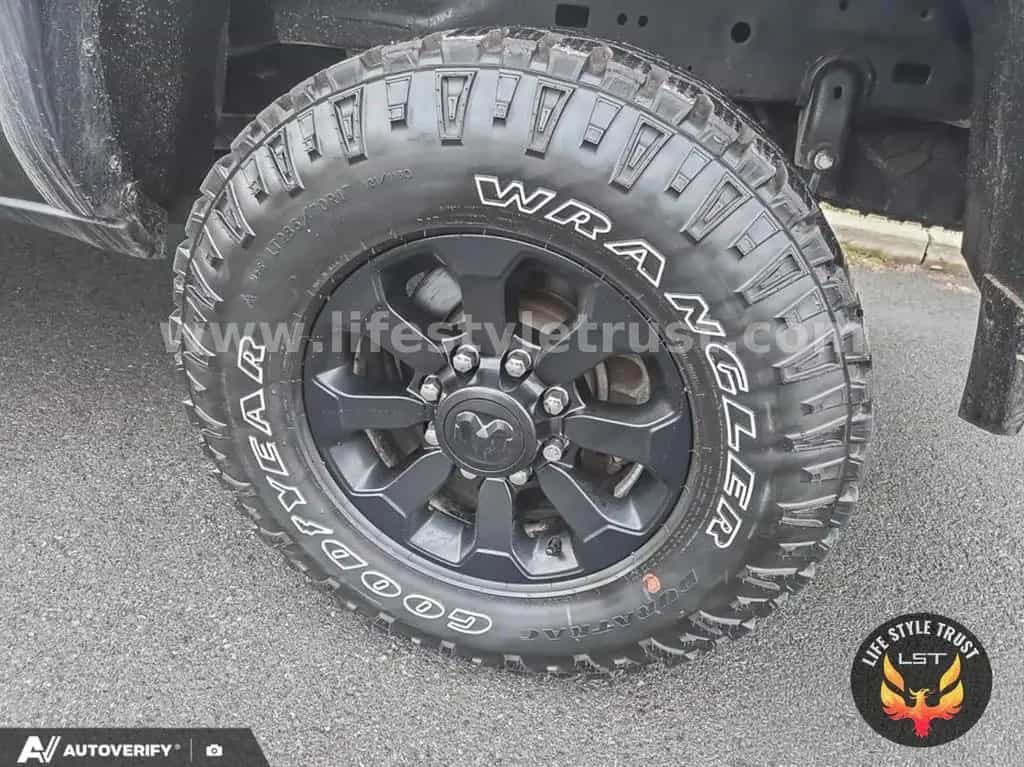 Dodge RAM 2500  POWER WAGON 6.4V8 HEMI 4x4 € 60.000 T1 07/2023-photo-5