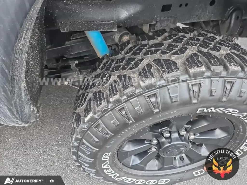 Dodge RAM 2500  POWER WAGON 6.4V8 HEMI 4x4 € 60.000 T1 07/2023-photo-6