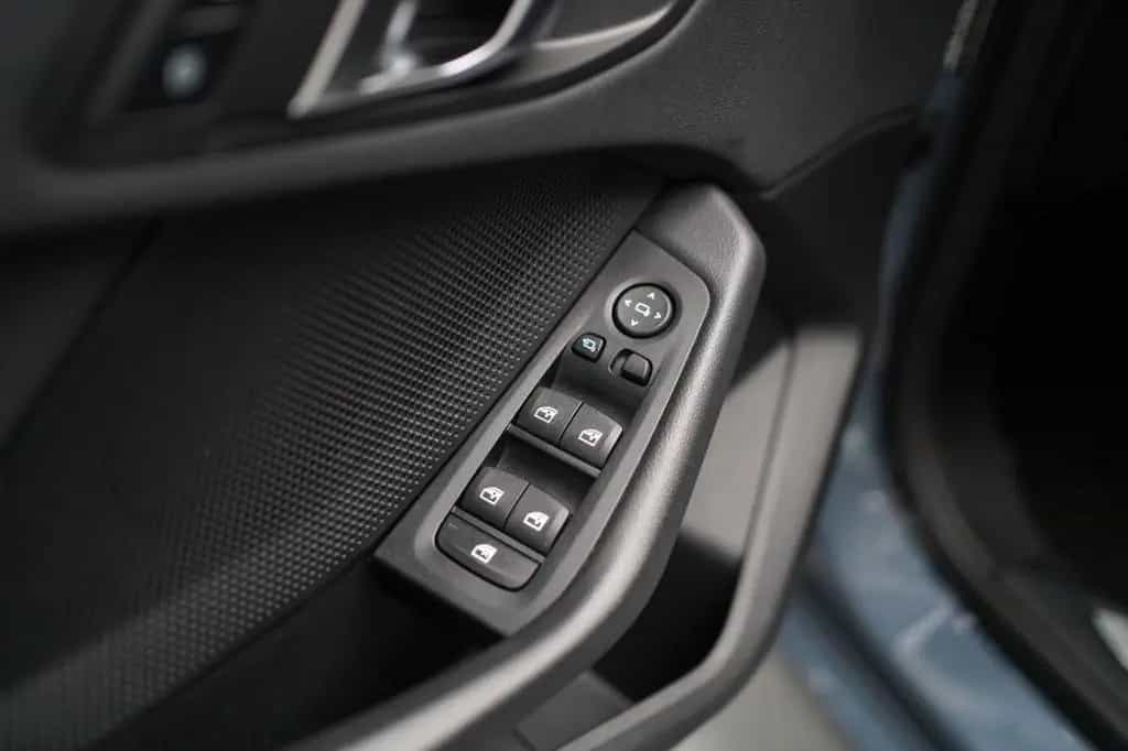 BMW 1 Series Advantage +LiveCockpitProf+Multi-Sport-Len 01/2023-photo-17