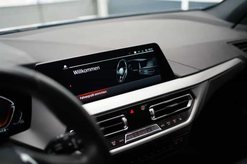 BMW 1 Series Advantage +LiveCockpitProf+Multi-Sport-Len 01/2023-photo-2