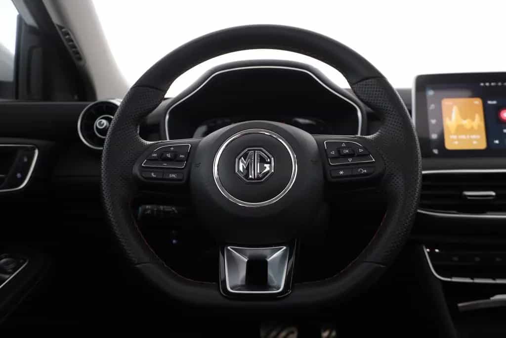 MG HS 1.5 T-GDI Luxury Aut. LED ACC Navi 360° Pano 02/2024-photo-13
