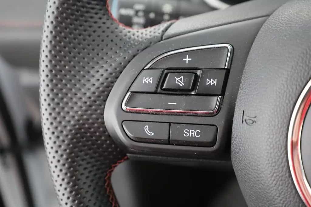 MG HS 1.5 T-GDI Luxury Aut. LED ACC Navi 360° Pano 02/2024-photo-14