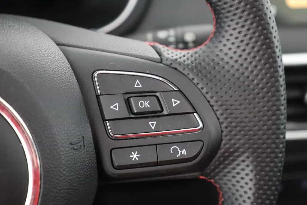 MG HS 1.5 T-GDI Luxury Aut. LED ACC Navi 360° Pano 02/2024-photo-15