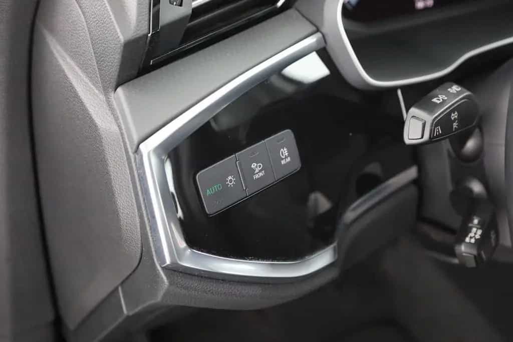 Audi Q3 45 TFSI quattro advanced LED Virtual Cockpit 08/2019-photo-19