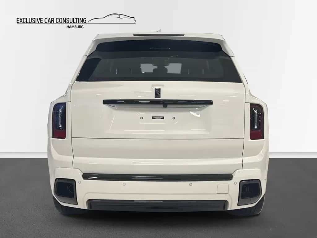 Rolls-Royce Cullinan Black Badge 02/2026-photo-4