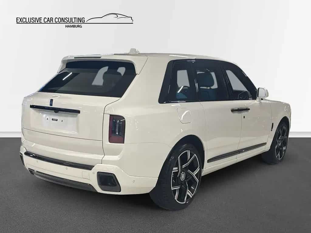 Rolls-Royce Cullinan Black Badge 02/2026-photo-5