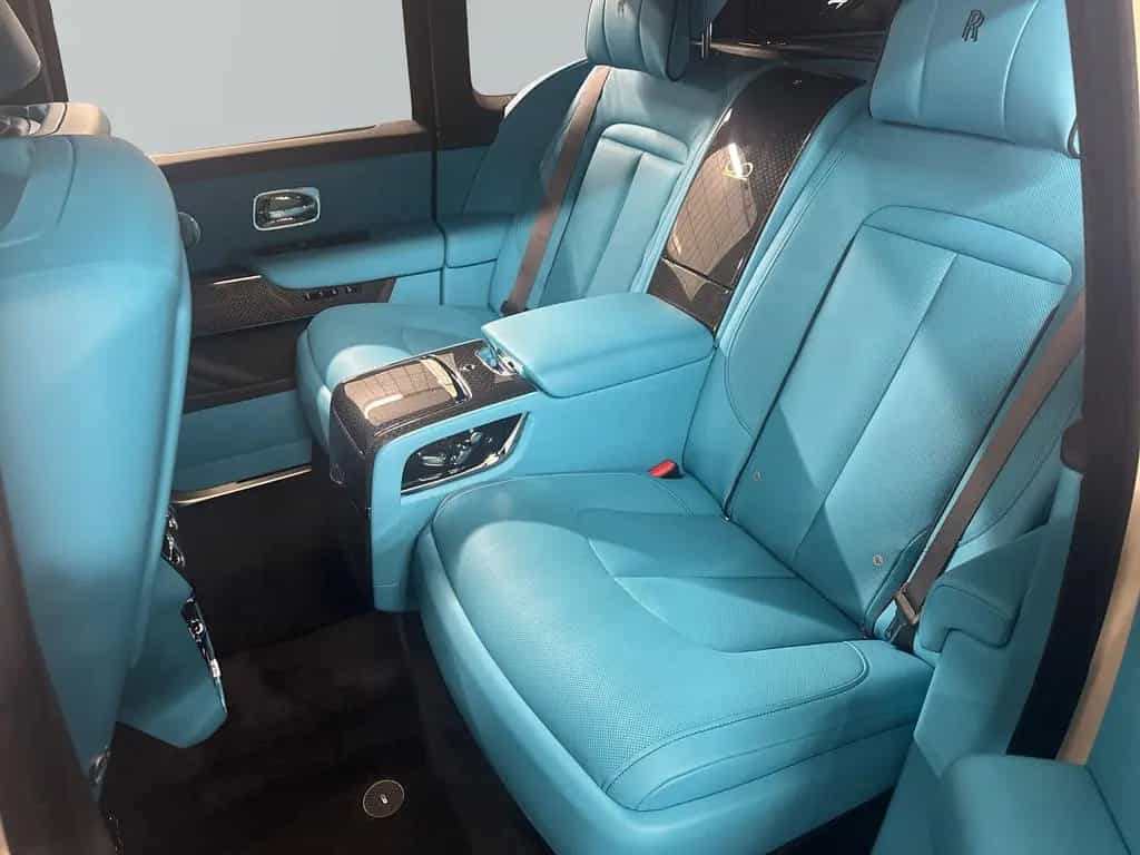 Rolls-Royce Cullinan Black Badge 02/2026-photo-9