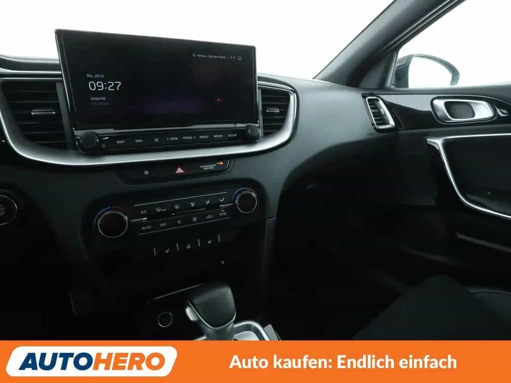 Kia XCeed 1.6 TGDI Black Xdition Aut.*NAVI*LED*CAM* 11/2022-photo-24