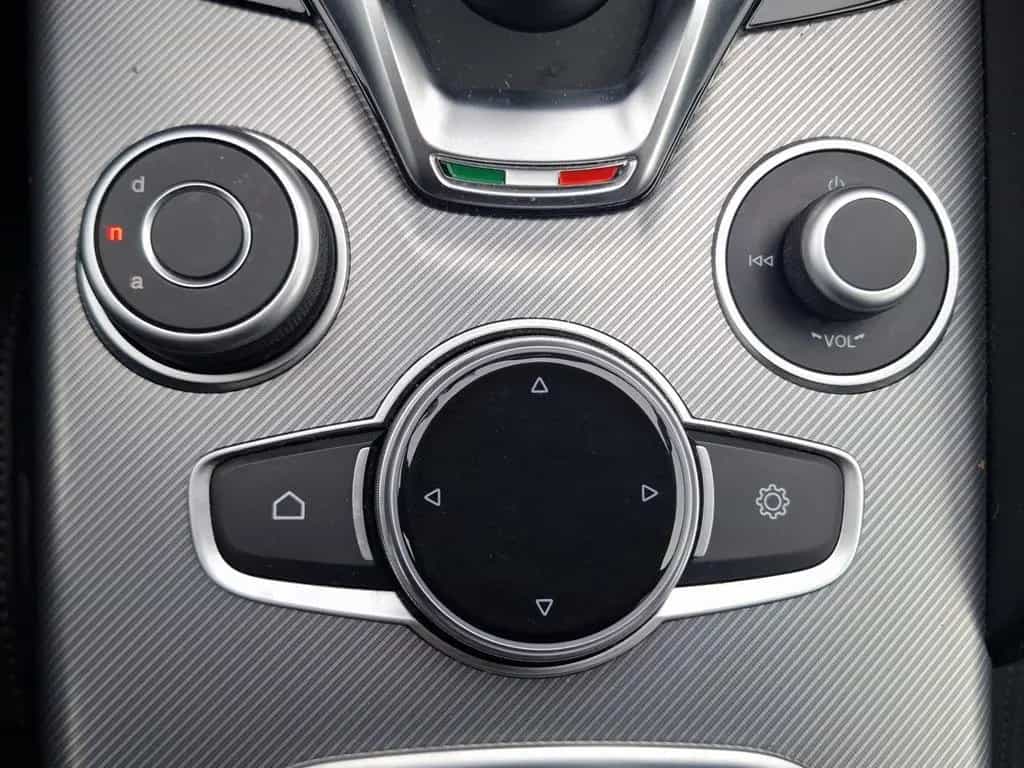 Alfa Romeo Giulia Veloce Q4 2.0 Turbo 16V Kam.+KeyLess+SHZ 01/2024-photo-20