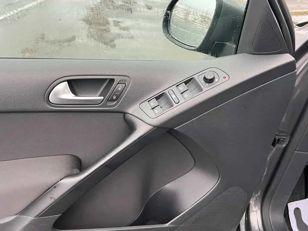 Volkswagen Tiguan Trend & Fun 1.Hand 87000km Scheckheft 07/2014-photo-11