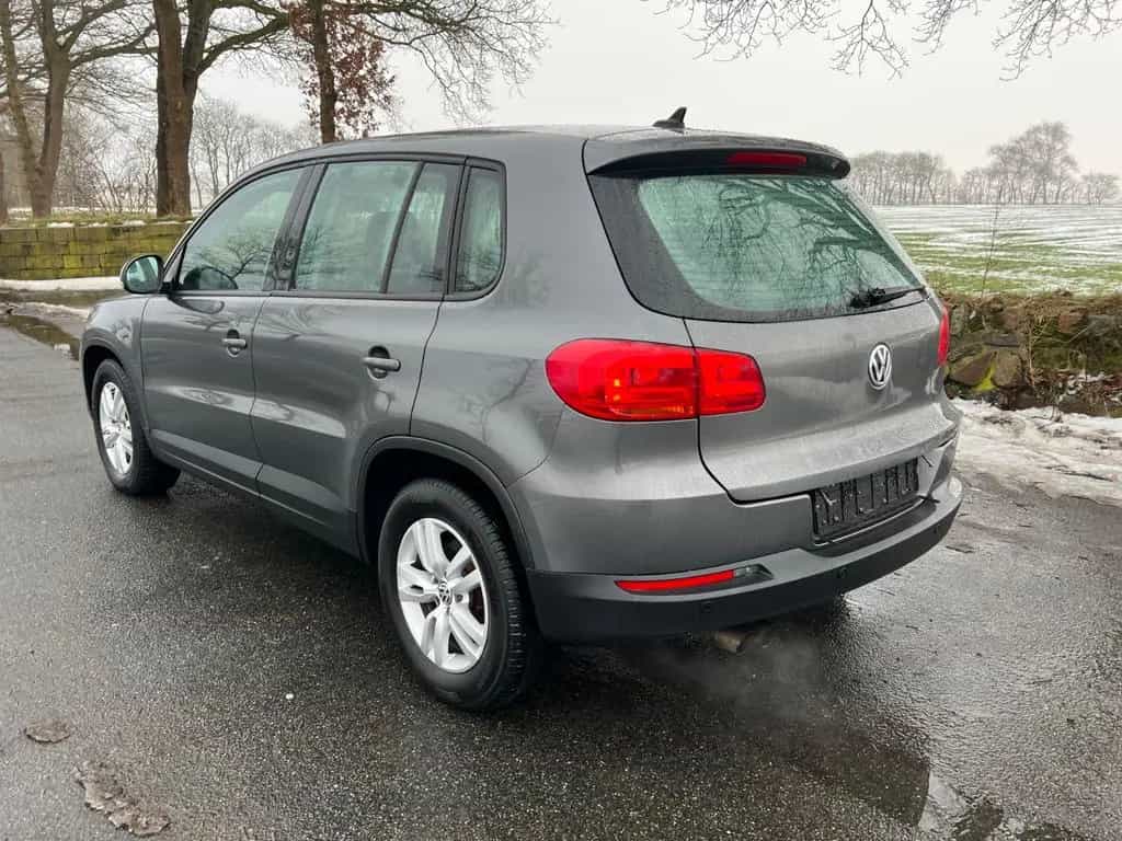 Volkswagen Tiguan Trend & Fun 1.Hand 87000km Scheckheft 07/2014-photo-4