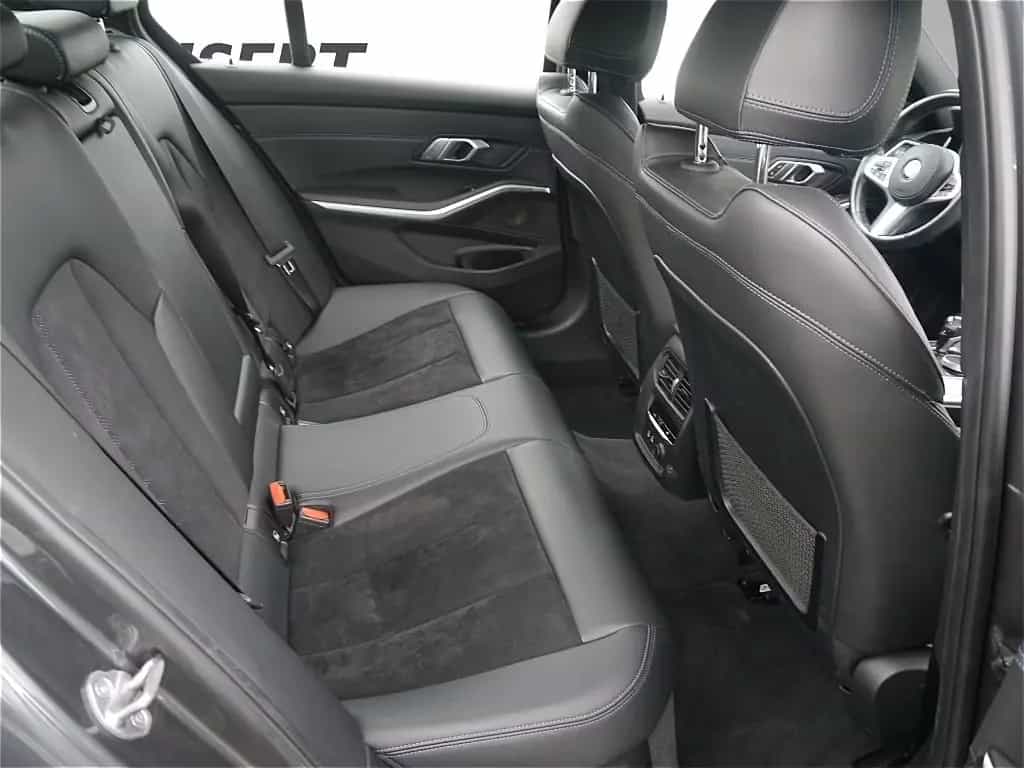 BMW 320 d xDrive Lim. M Sport A.+HUD+HIFI+LASER 04/2019-photo-14