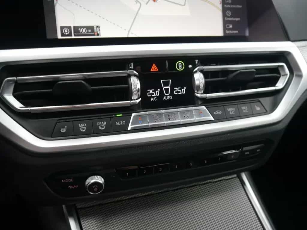 BMW 320 d xDrive Lim. M Sport A.+HUD+HIFI+LASER 04/2019-photo-15
