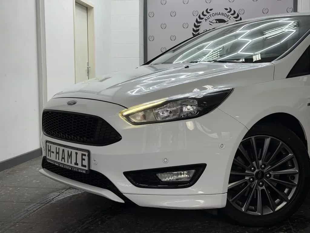 Ford Focus TOURNIER ST-LINE AUTO NAVI SZHG L-HZG 1-HA 03/2017-photo-1
