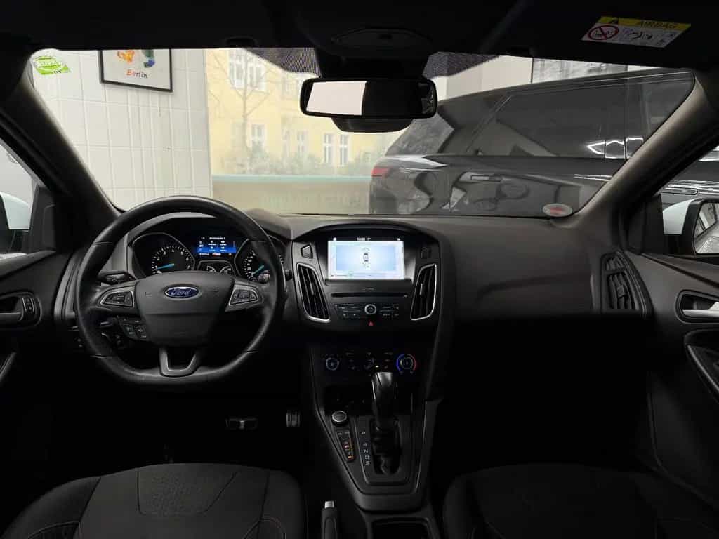 Ford Focus TOURNIER ST-LINE AUTO NAVI SZHG L-HZG 1-HA 03/2017-photo-18