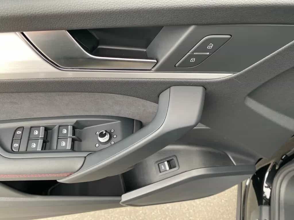 Audi Q5 40 TDI S line quattro S-tronic Matrix Navi Lu 01/2025-photo-11