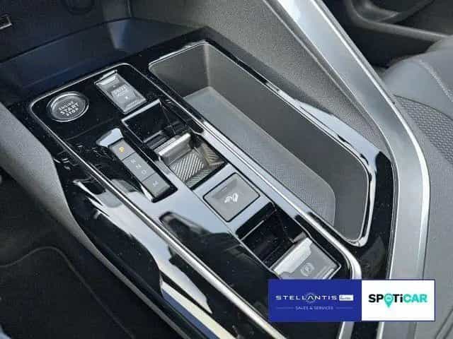 Peugeot 3008 1.2 PureTech 130 GT 09/2023-photo-14