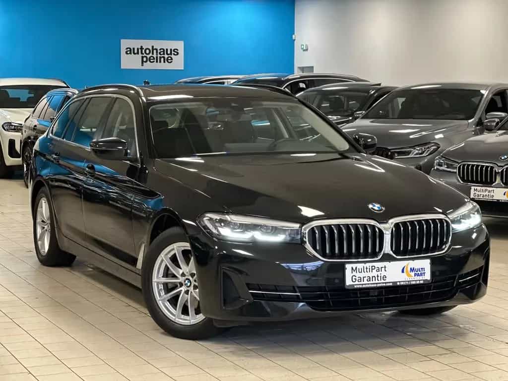 BMW 5 Series 06/2022-photo-0