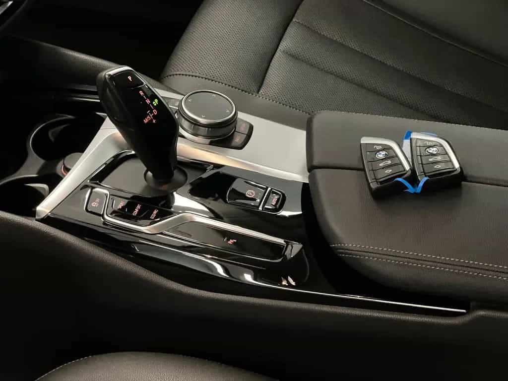 BMW 5 Series 06/2022-photo-18