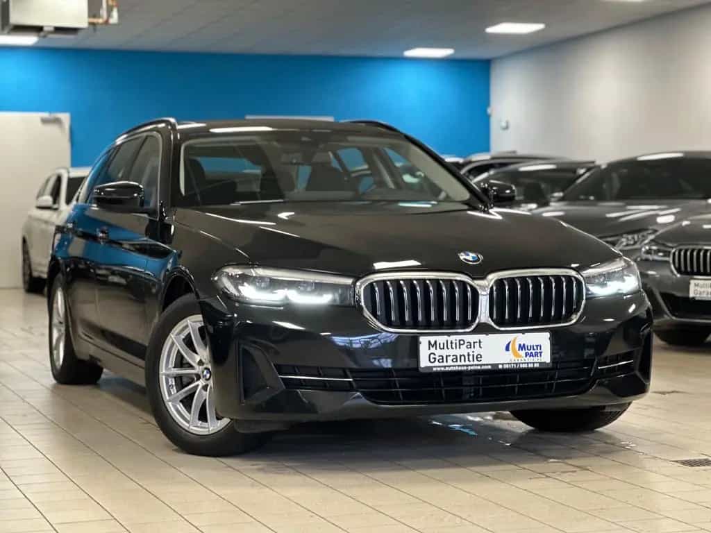 BMW 5 Series 06/2022-photo-30