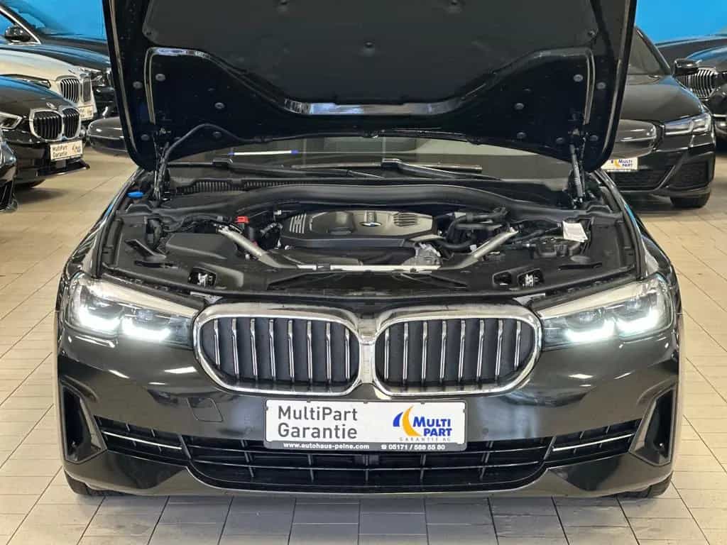 BMW 5 Series 06/2022-photo-31