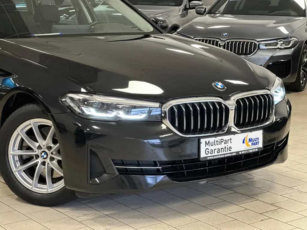 BMW 5 Series 06/2022-photo-5