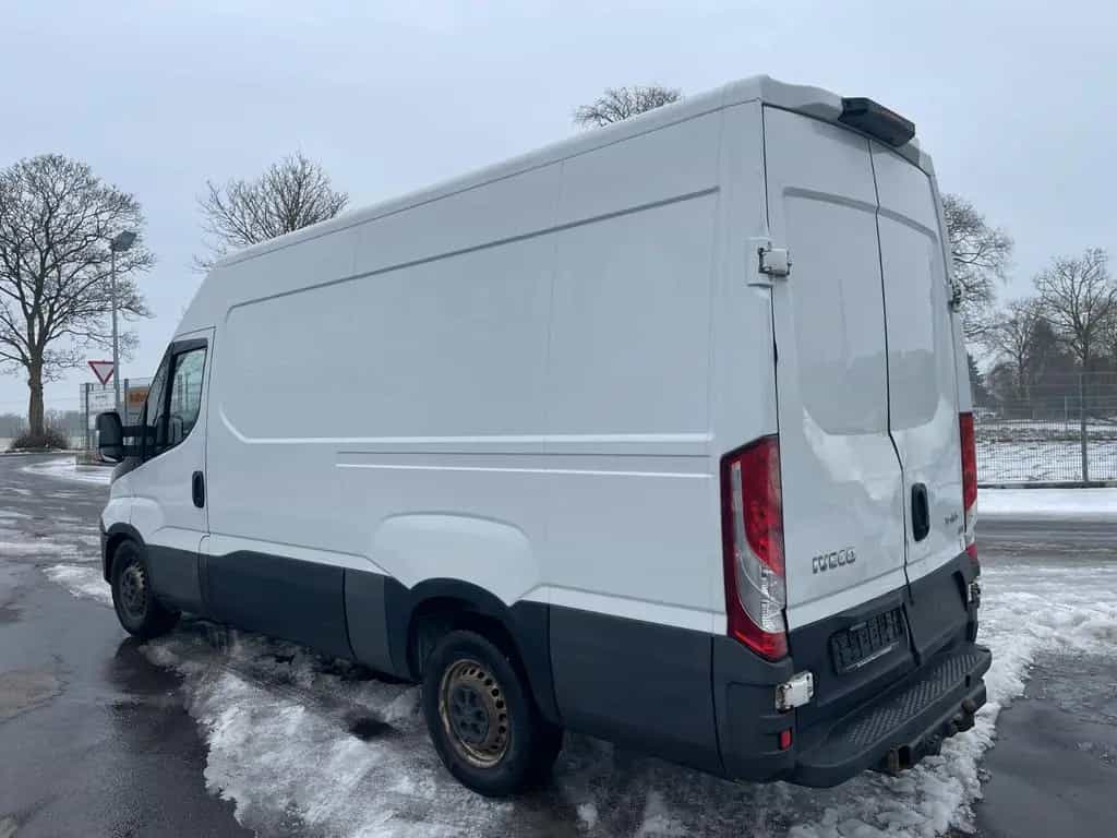 Iveco ANDERE Daily Kasten HKa 35 S TÜV 06 2027 04/2017-photo-4