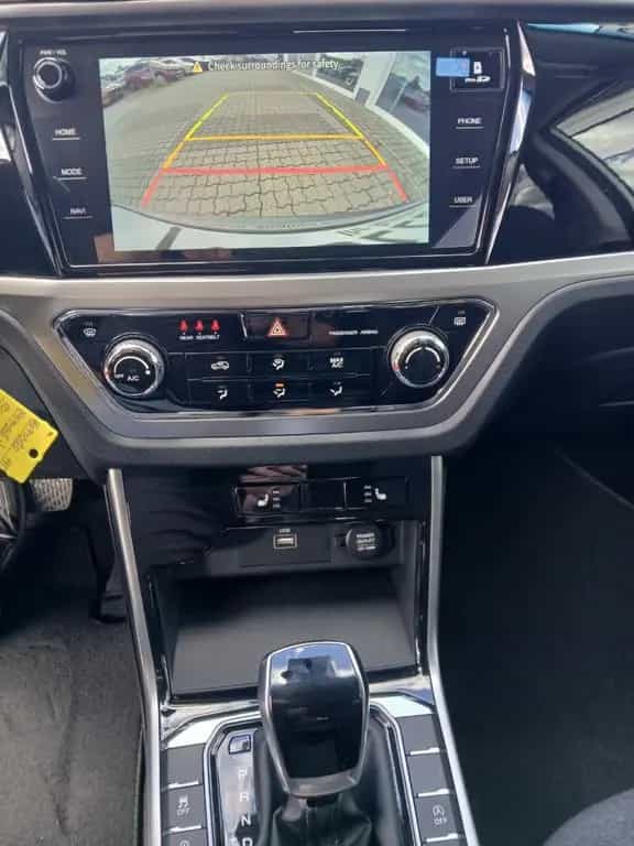 KGM Korando Nomad Sondermodell null-photo-12