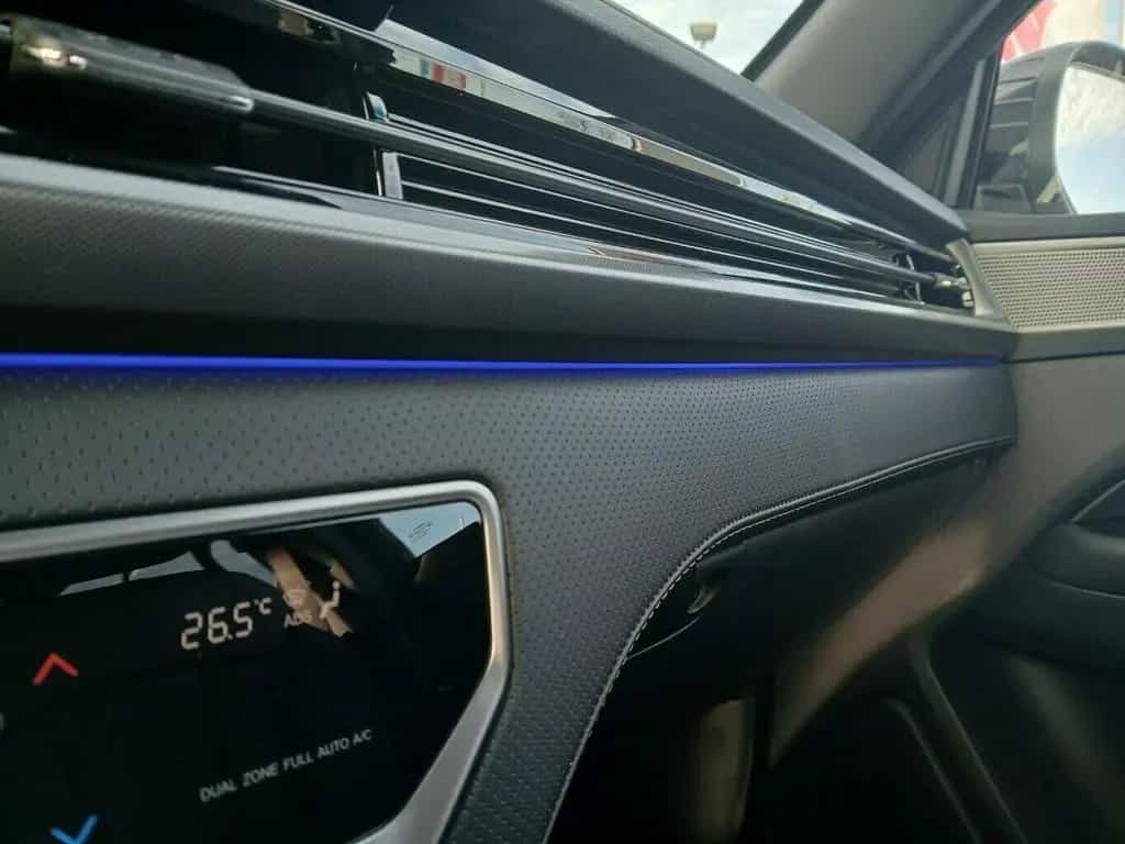 KGM Musso Grand 2.2 e-XDi AWD Lux 360 / Leder null-photo-16