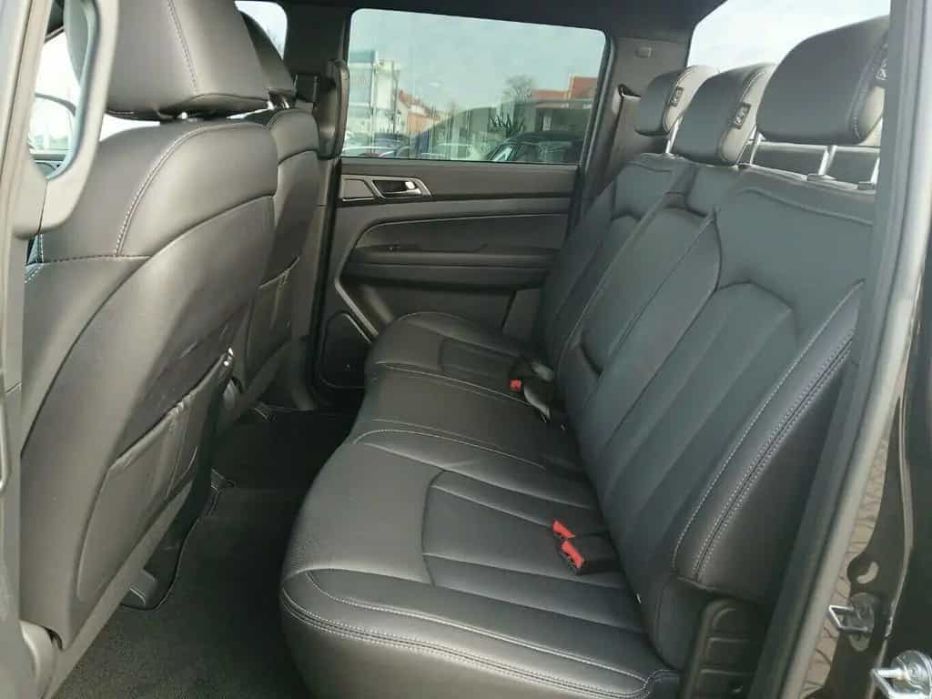 KGM Musso Grand 2.2 e-XDi AWD Lux 360 / Leder null-photo-12